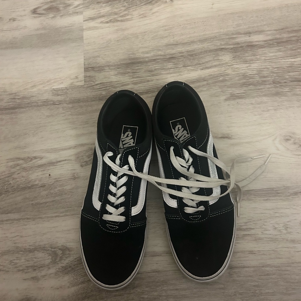 Vans Men’s Classic Old Skool Sneakers - Black/White
